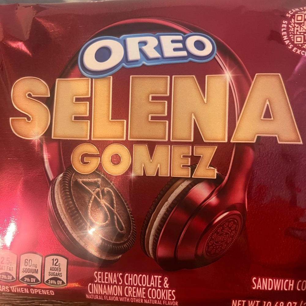 Selena Gomez Red and Gold Special Edition Cookies